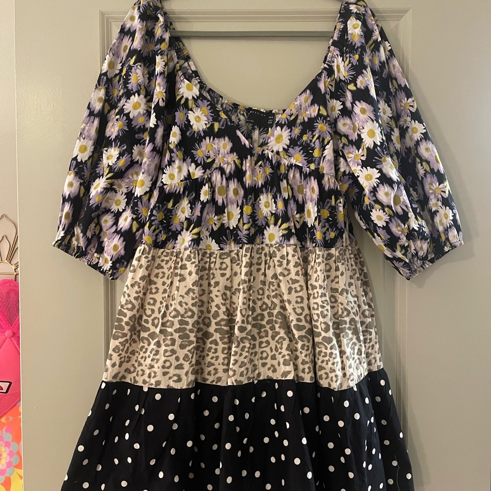 Flowy v neck dress